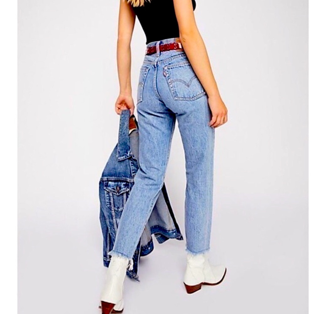 Levi’s Wedgie Fit Raw Hem Jeans size 27X27